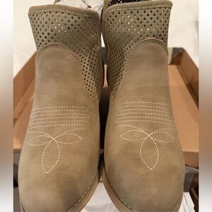 Women’sBrown Ankle Boot